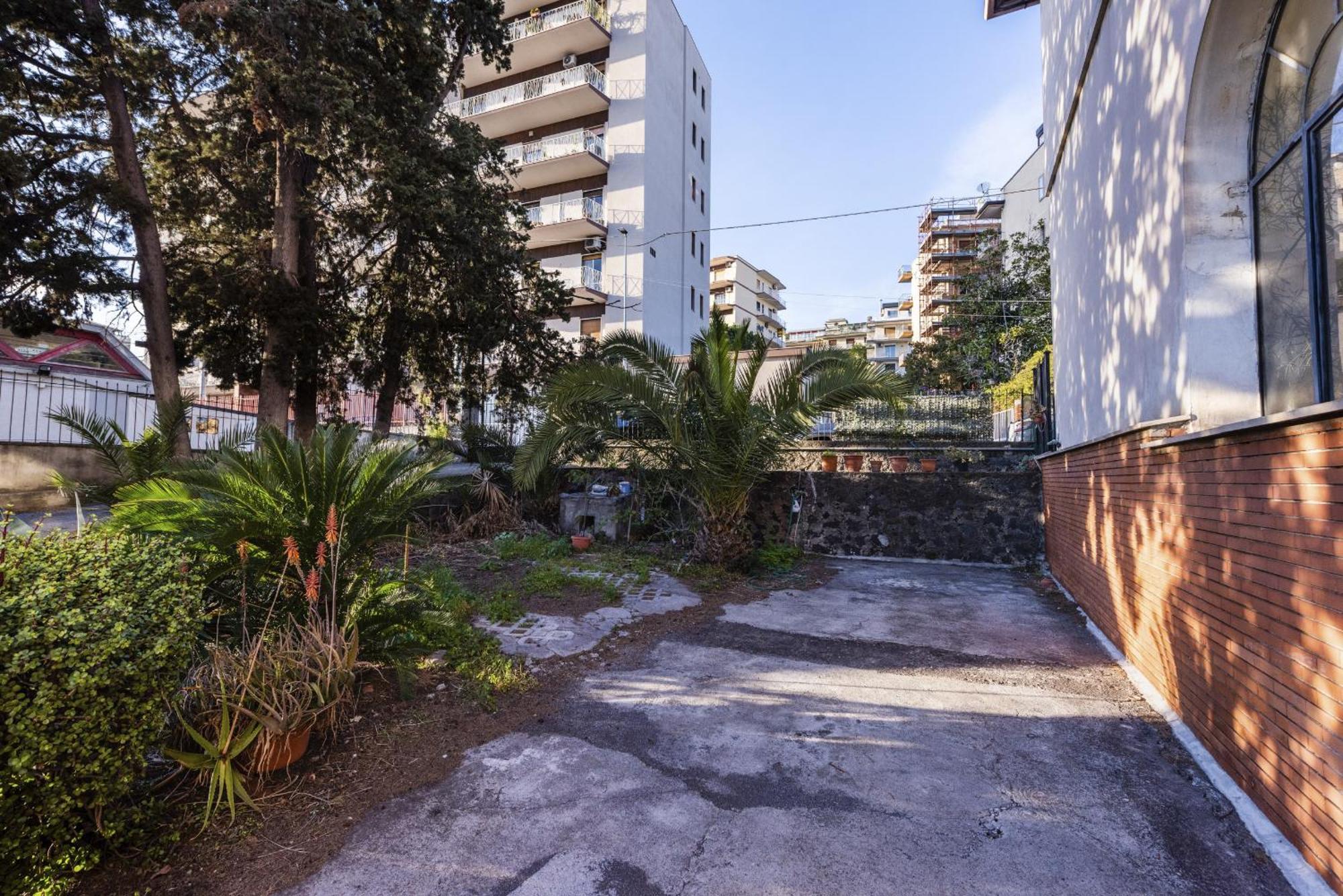 Euphorbia Apartments By Wonderful Italy Catania Exterior photo